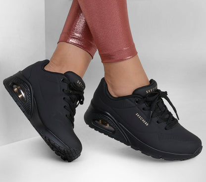 Skechers Women UNO - Stand on Air