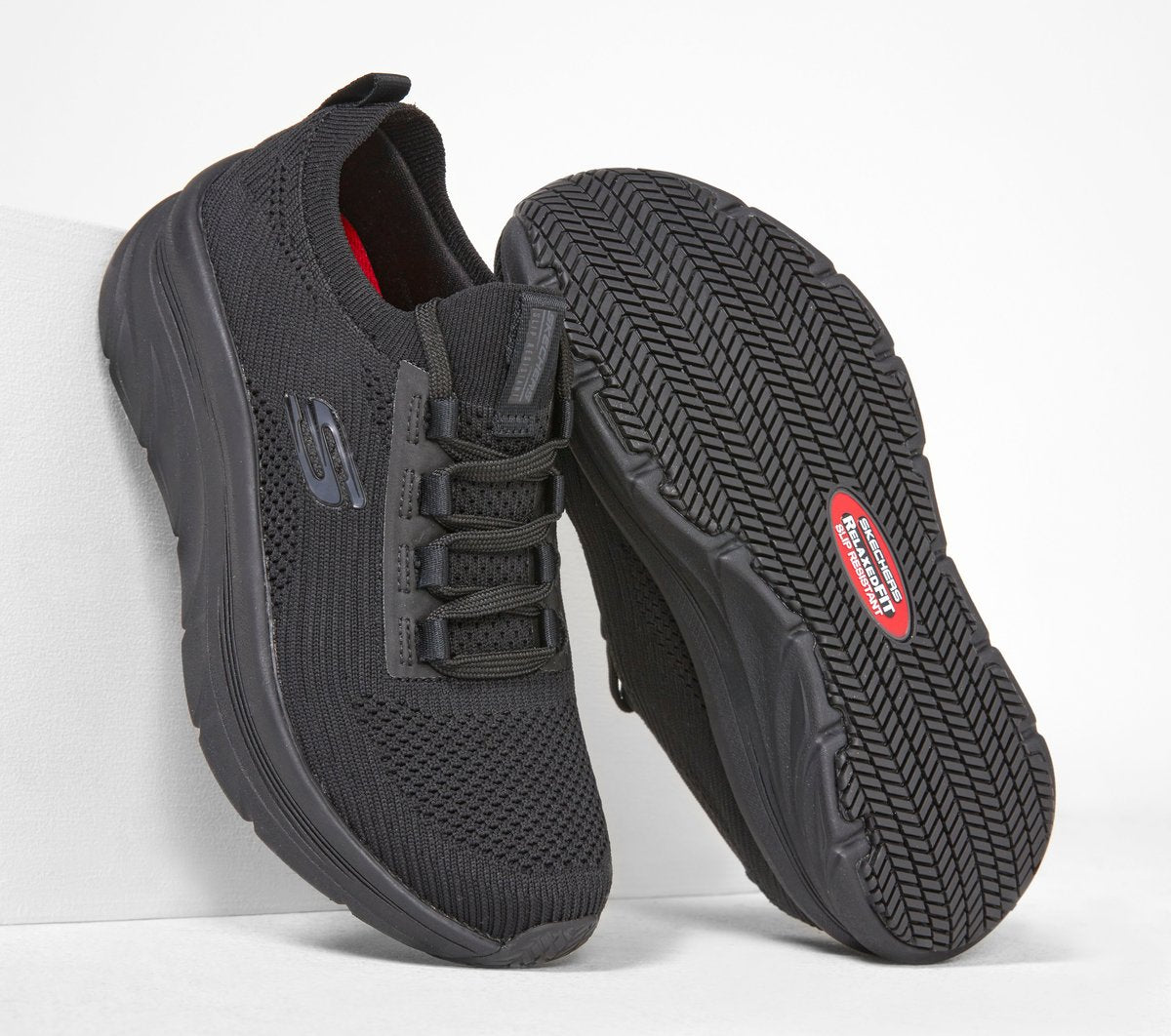 Skechers Women Work Relaxed Fit: D'Lux Walker SR - Ozema