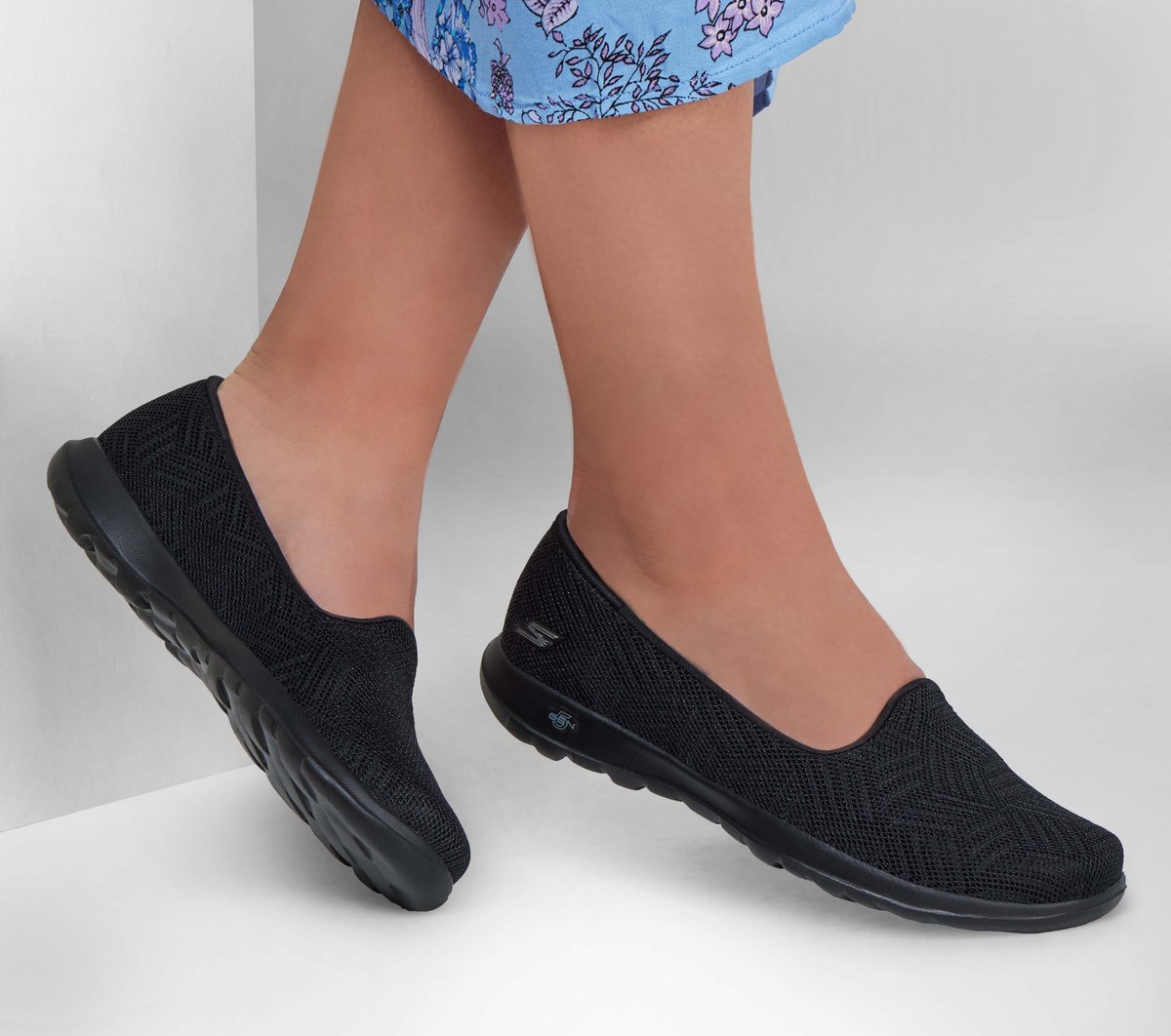 Skechers Women GO WALK Lite - Sweet Gal