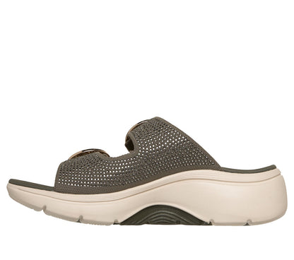 Skechers Women|New Arrivals Martha Stewart: GO WALK Arch Fit 2.0 Sandal - Showstopper