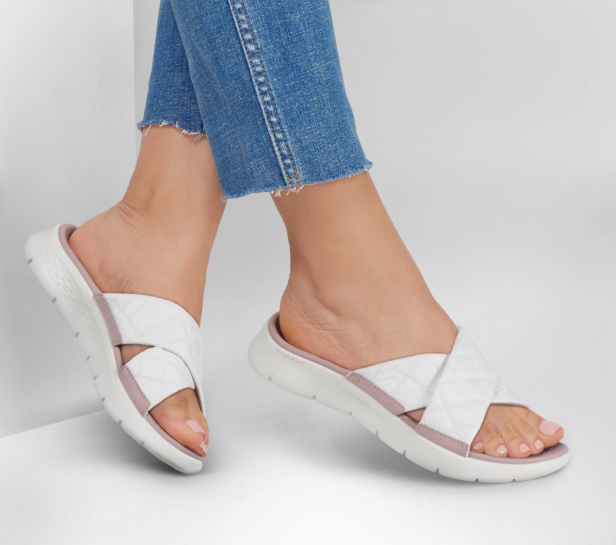 Skechers Women GO WALK Flex Sandal -Cozy Fit Gracie