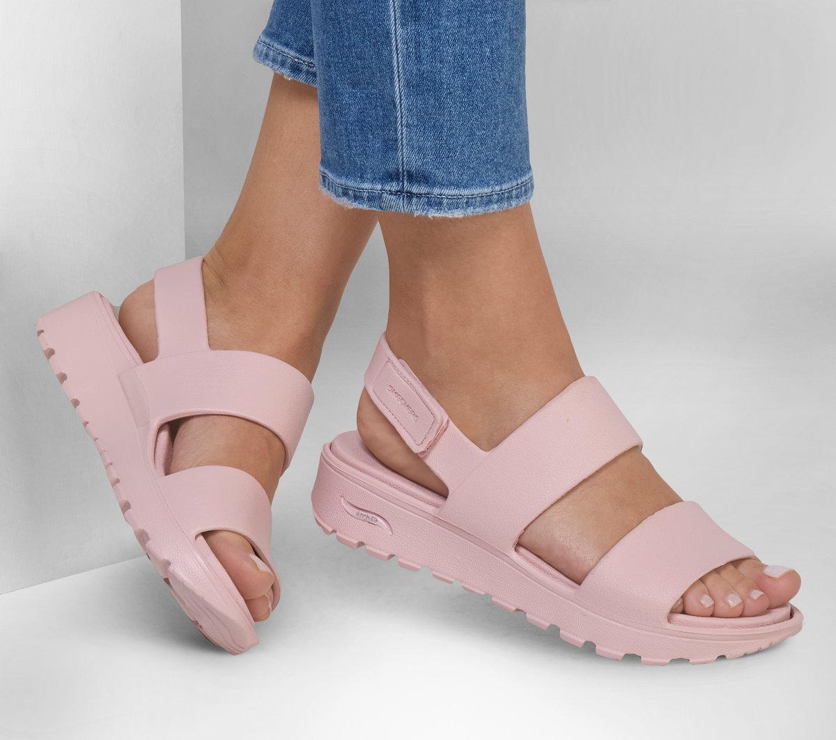 Skechers Women Foamies: Arch Fit Footsteps - Day Dream