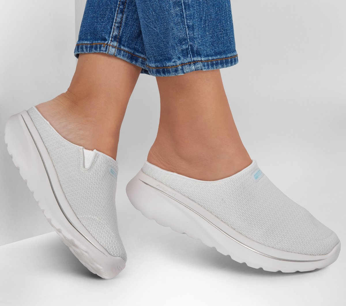 Skechers Women Relaxed Fit: GO WALK Arch Fit N-Joy - Katie