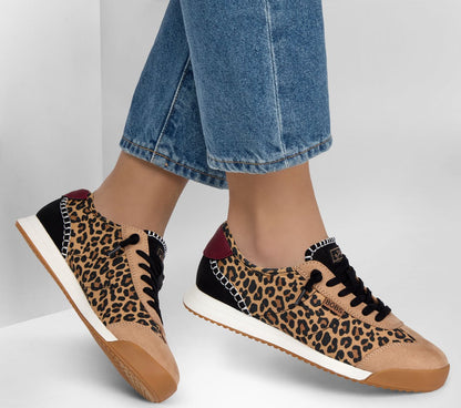 Skechers Women BOBS Billie -Wild Spotz