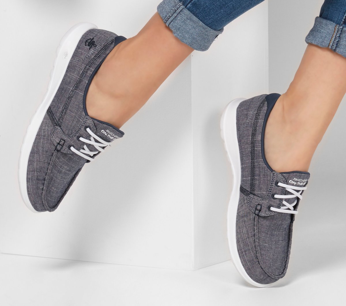 Skechers Women GOwalk Lite - Isla
